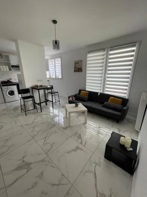 Appartement 2 Pieces, Salon Et Chambre, 44M2 Refait A Neuf Clichy Dış mekan fotoğraf