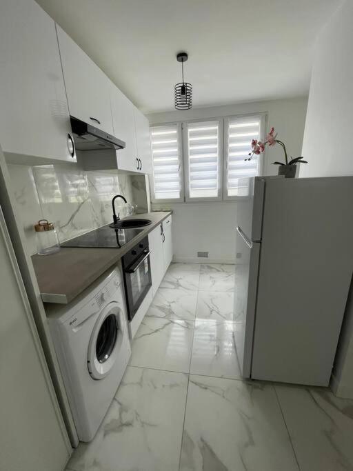 Appartement 2 Pieces, Salon Et Chambre, 44M2 Refait A Neuf Clichy Dış mekan fotoğraf